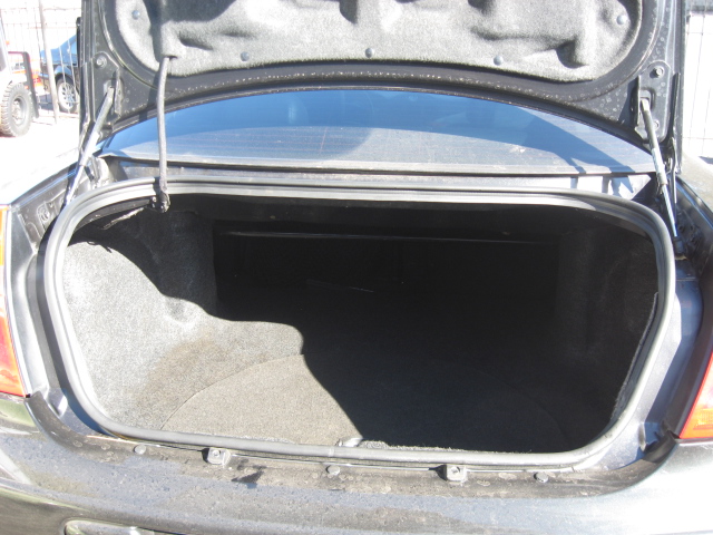 Chrysler 300 touring trunk space #5