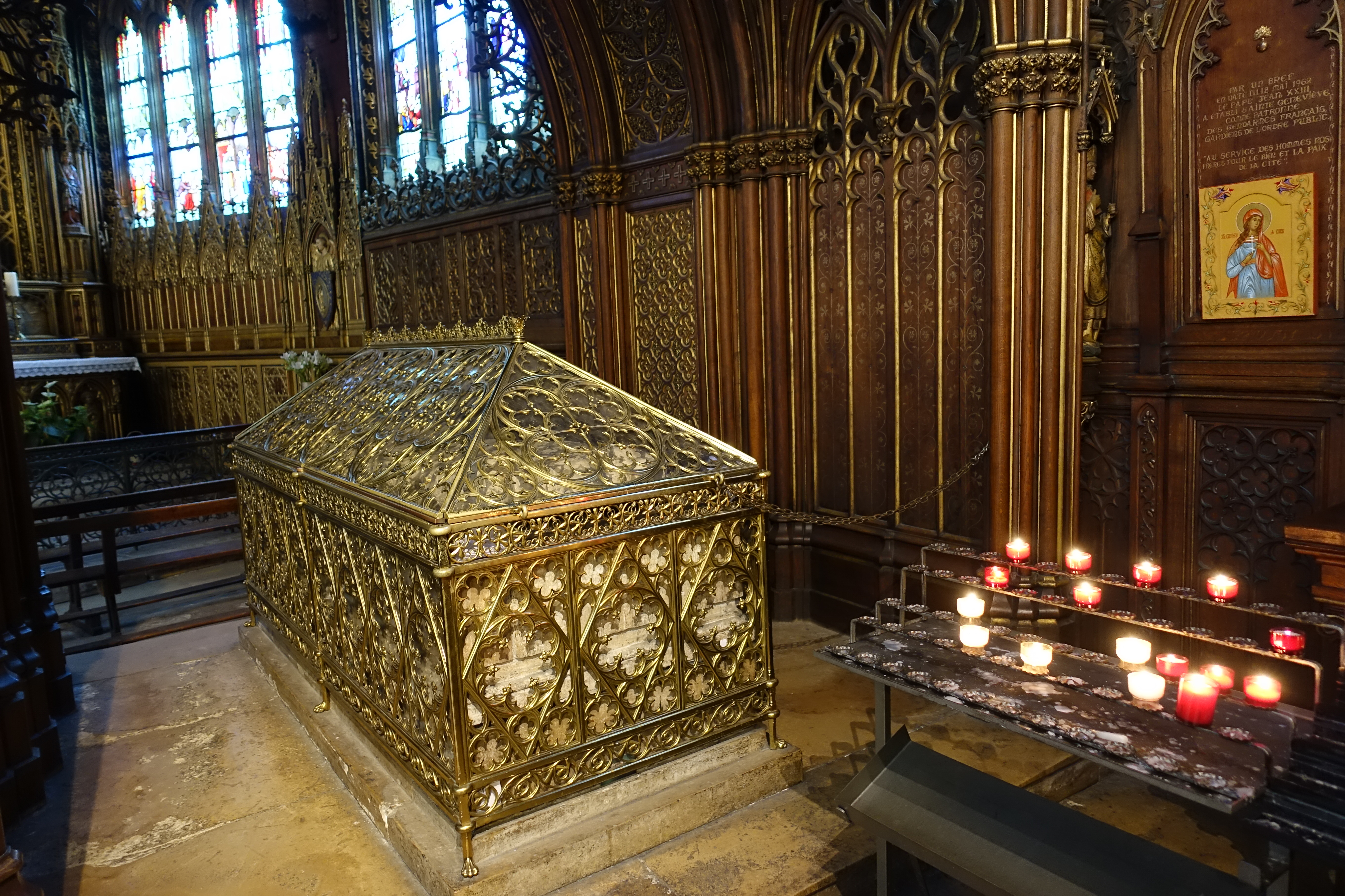 File Coffin Tomb Of Sainte Genevieve Paroisse Saint Etienne Du Mont Montagne Sainte Genevieve Paris Jpg Wikimedia Commons