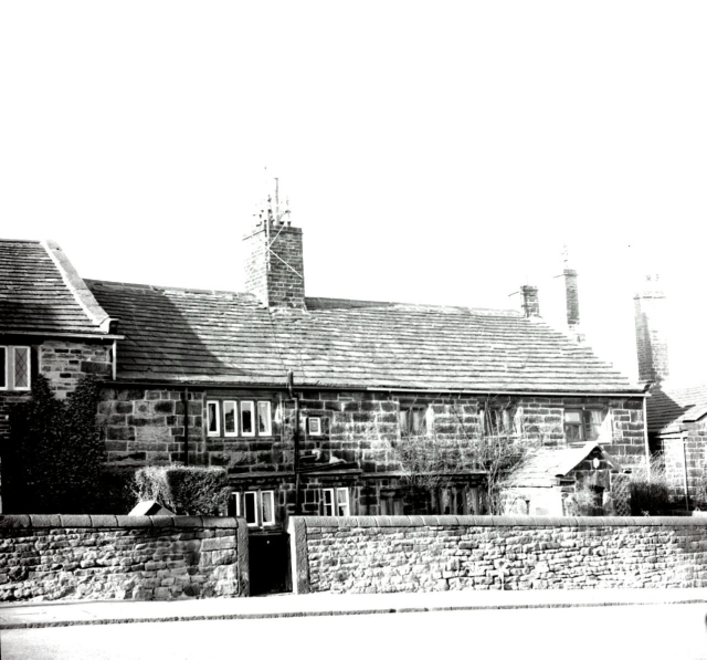 File:Cullingworth - 9, Station Road - geograph.org.uk - 369366.jpg