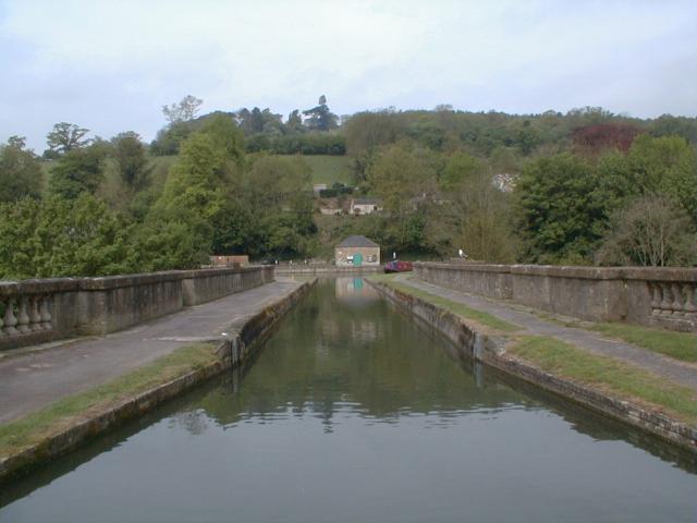 Dundas Aqueduct, Kennet and Avon Canal - geograph.org.uk - 2713