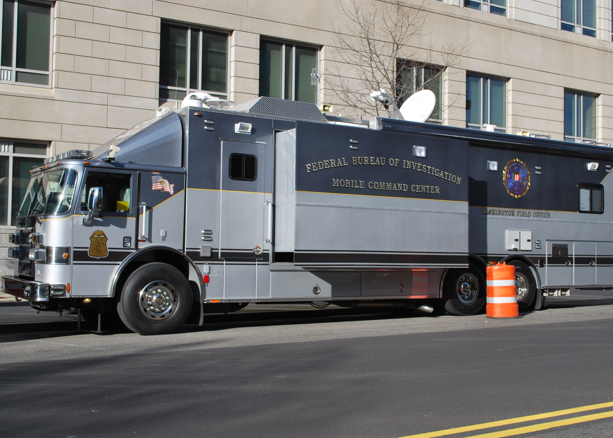 file-fbi-mobile-command-center-2-jpg-wikipedia