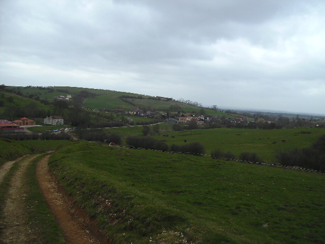 File:From the Bridlepath - geograph.org.uk - 373267.jpg