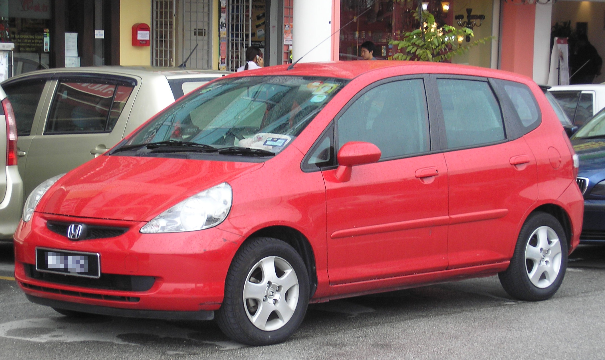 File:Honda Jazz (first generation) (front), Serdang.jpg