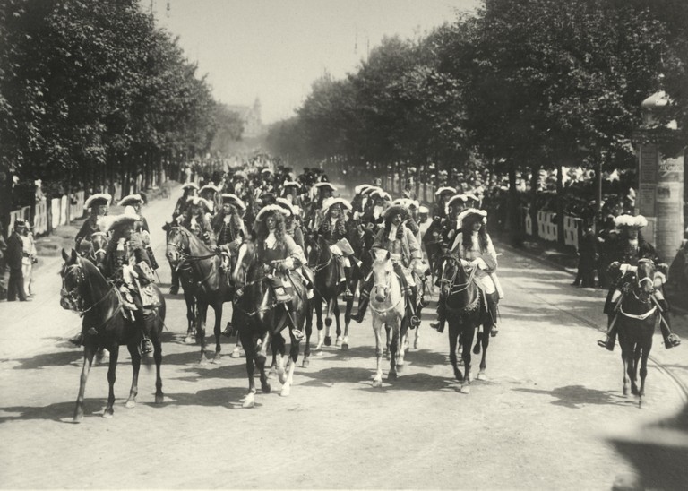 File:Kaiser-Huldigungs-Festzug 1908 c.jpg