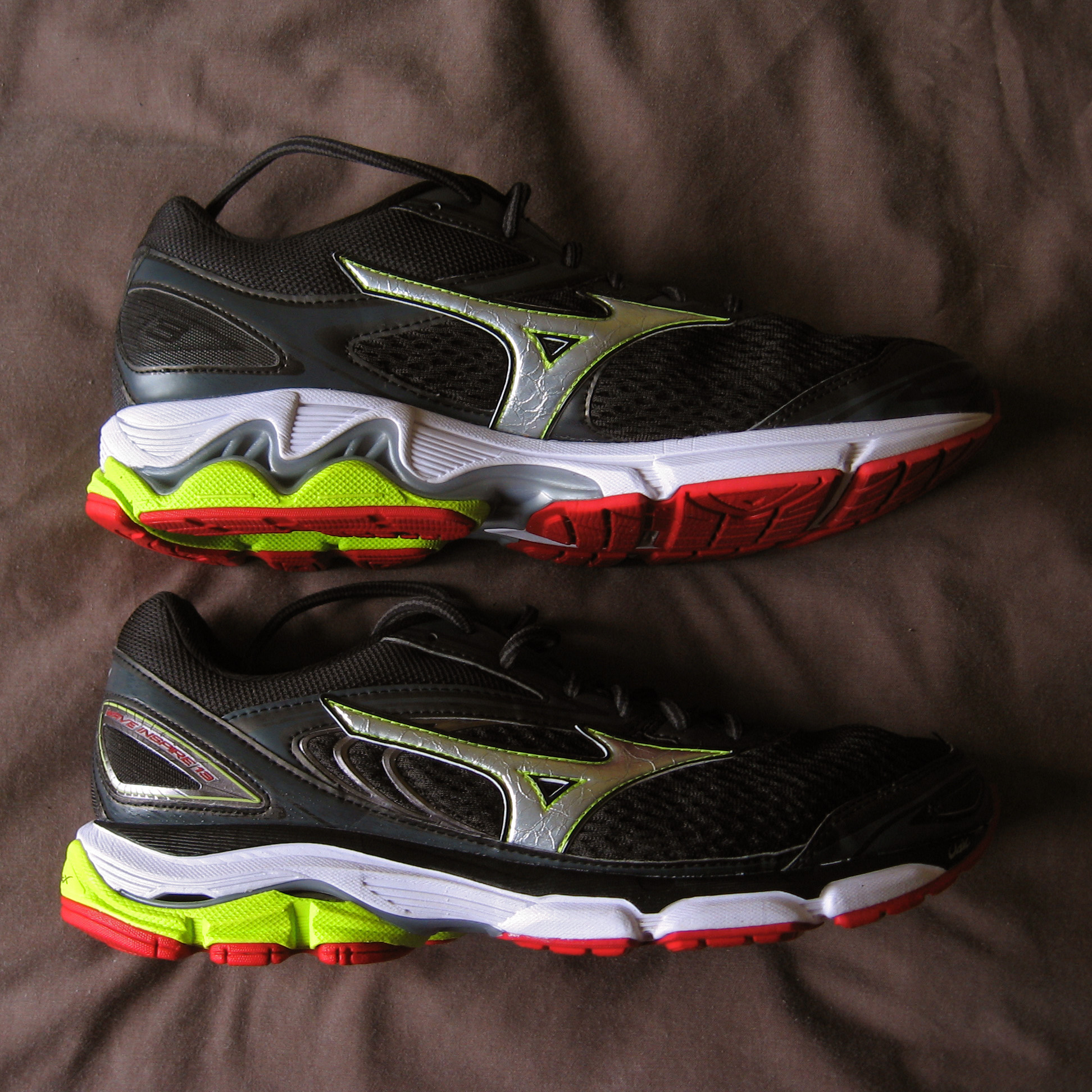 mizuno wave 13 running shoes