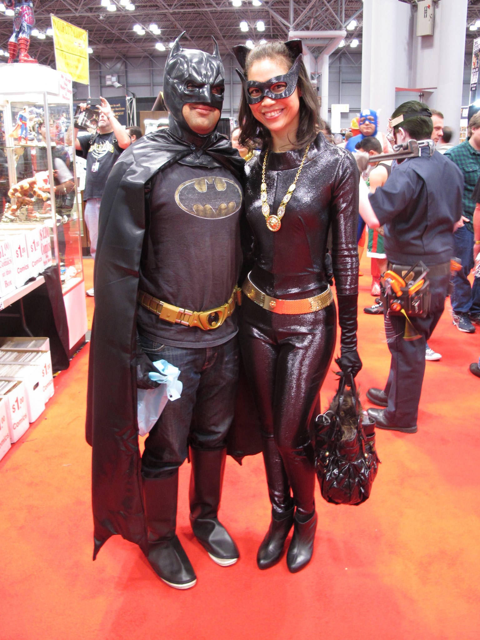 File:NYCC 2014 - Batman & Catwoman (15314237370).jpg - Wikipedia