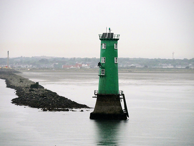 File:North Bull Lighthouse, Dublin (geograph 5417369).jpg