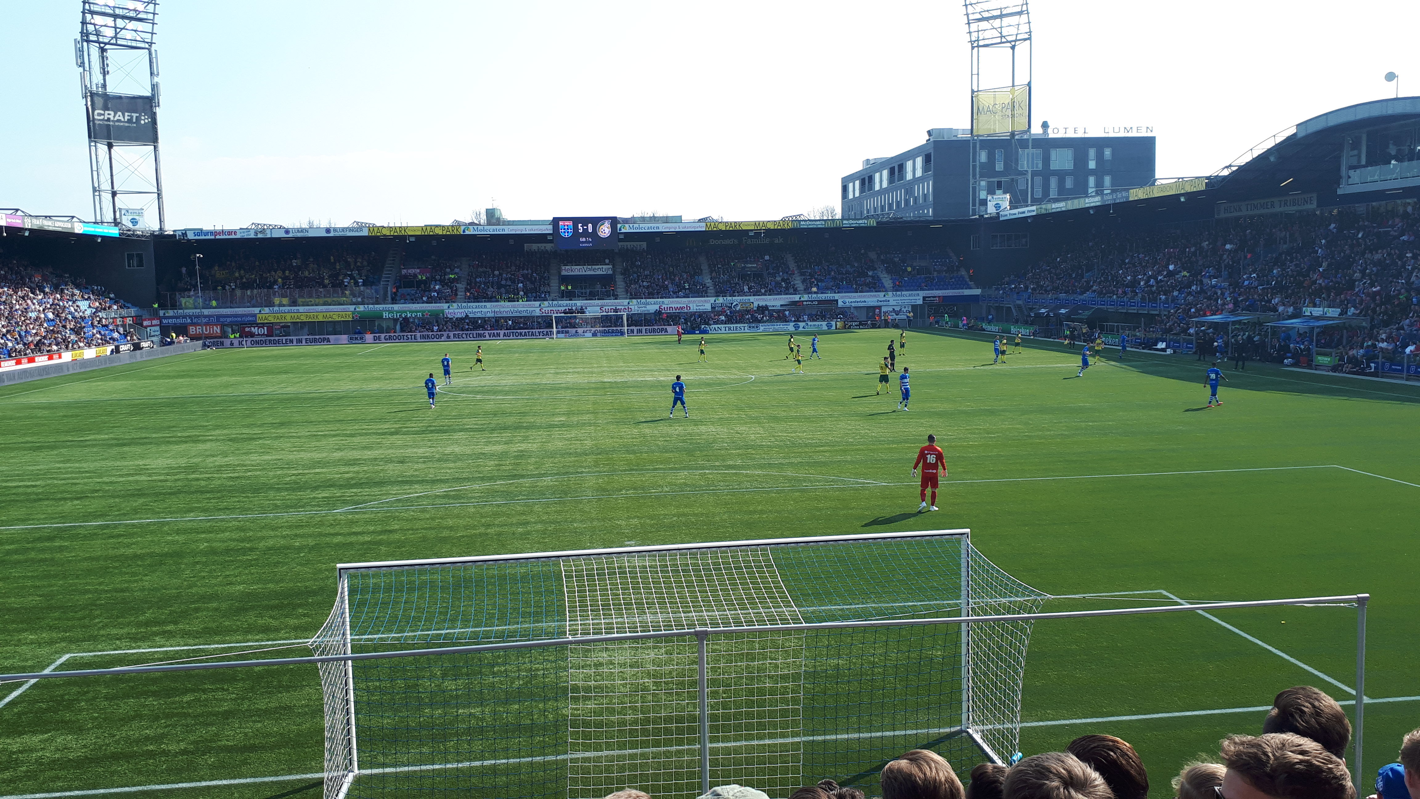 Фортуна Ситтард стадион. Стадион Фортуна. Pec Zwolle.