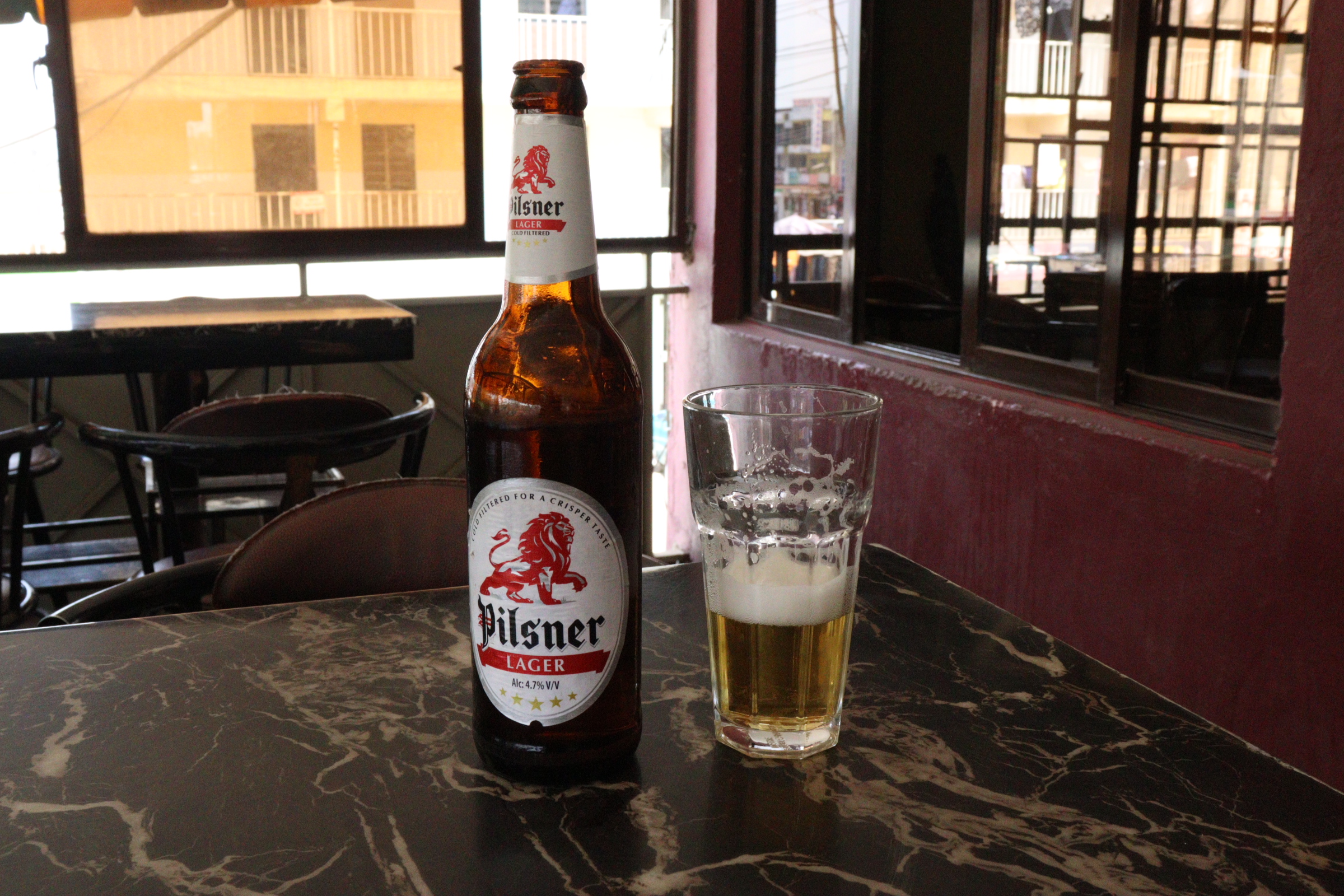 File:Pilsner Beer.jpg - Wikimedia Commons