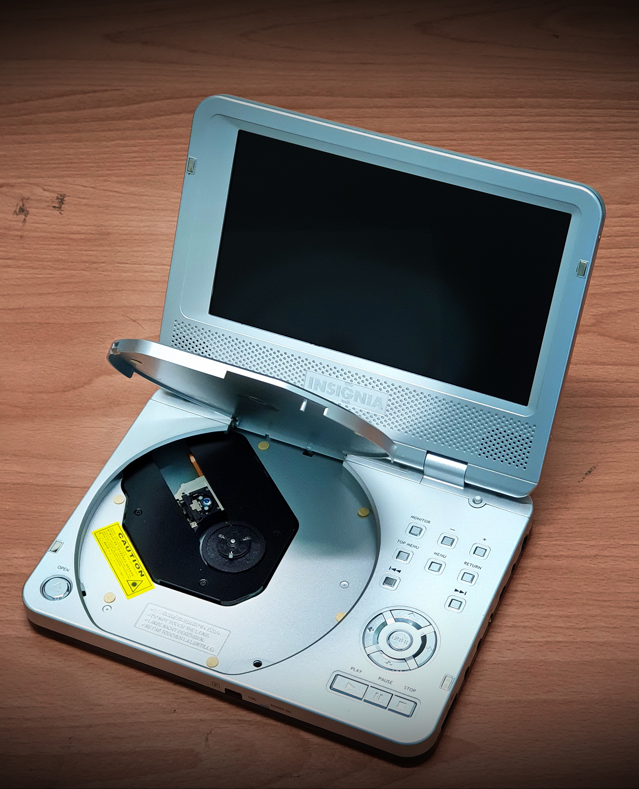 File:Portable DVD player.jpg - Wikipedia