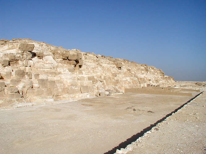 File:Pyramid of Djedefre 02.jpg