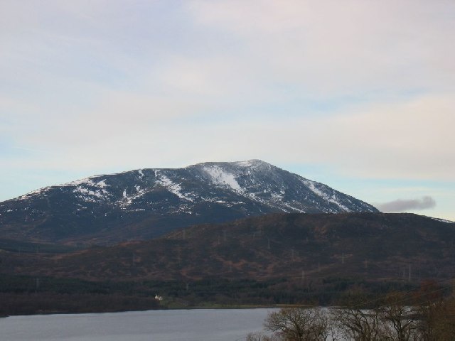 File:Schiehallion over Loch Tummel - geograph.org.uk - 102634.jpg