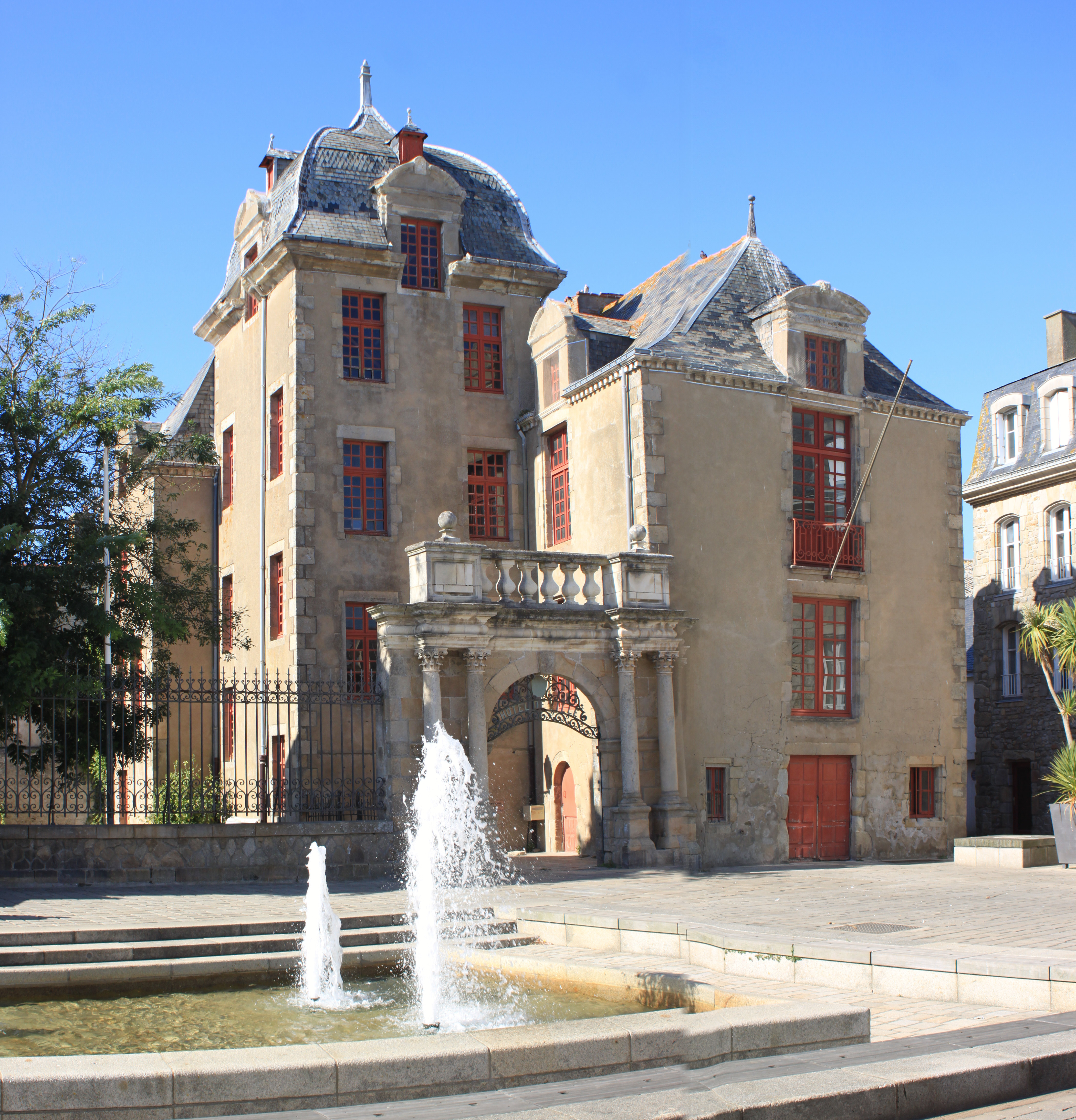 Hôtel d'Aiguillon (Le Croisic) — Wikipédia