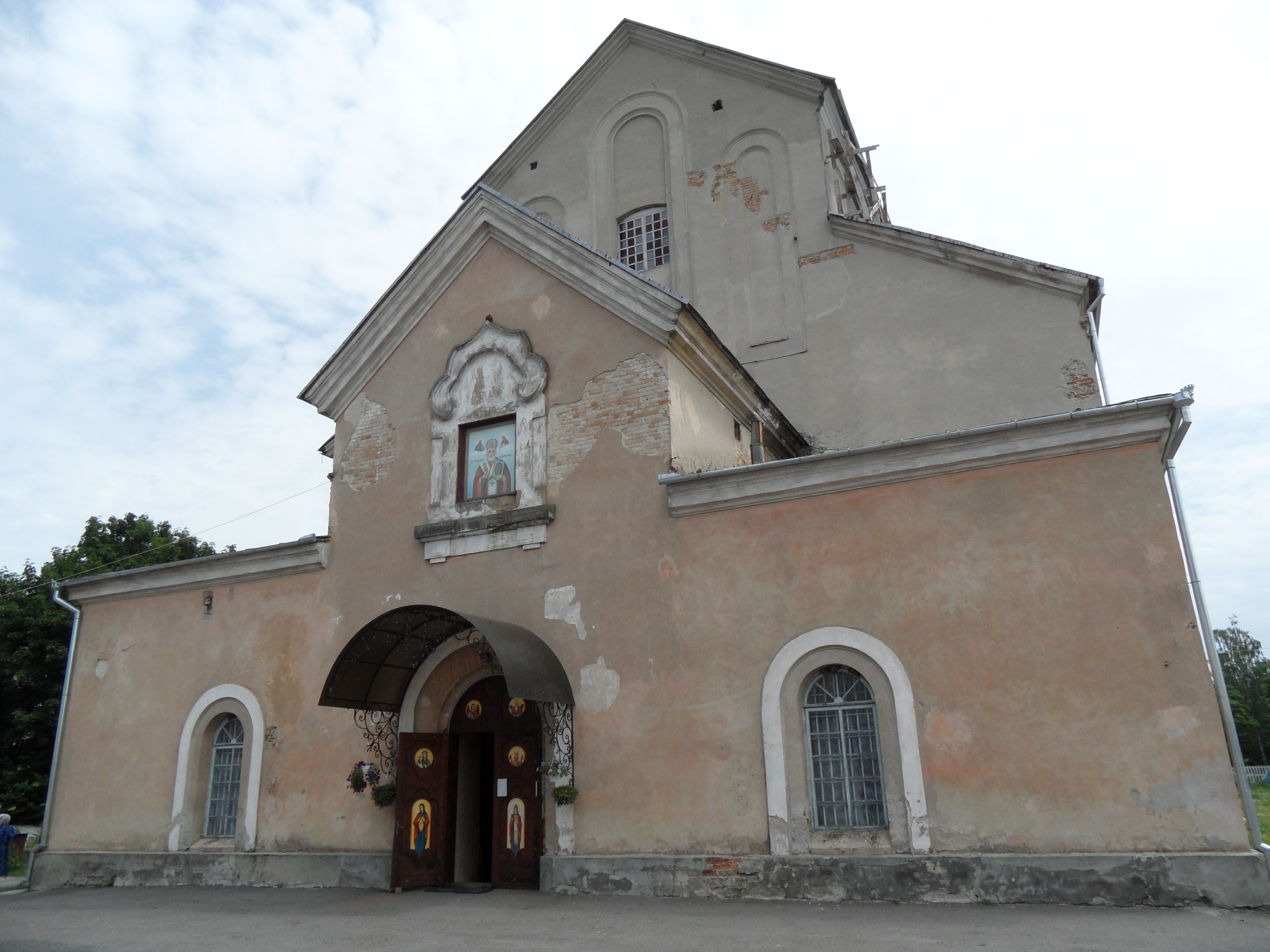 Крестовоздвиженский костел в Шарковщине фото