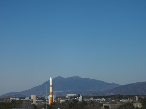 File:つくば中央公園と筑波山.jpg