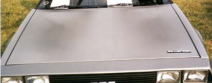 File:1983 De Lorean hood.jpg