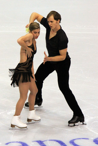 File:2009 Skate America Pairs - Brooke CASTILE - Benjamin OKOLSKI - 2508a.jpg