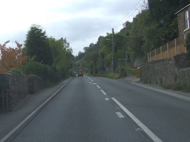 File:Ascending Plump hill on the A4136 - geograph.org.uk - 1543866.jpg