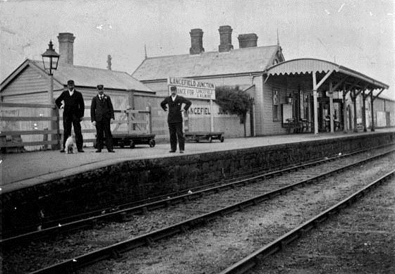 File:Clarkefield Rwy Station.png