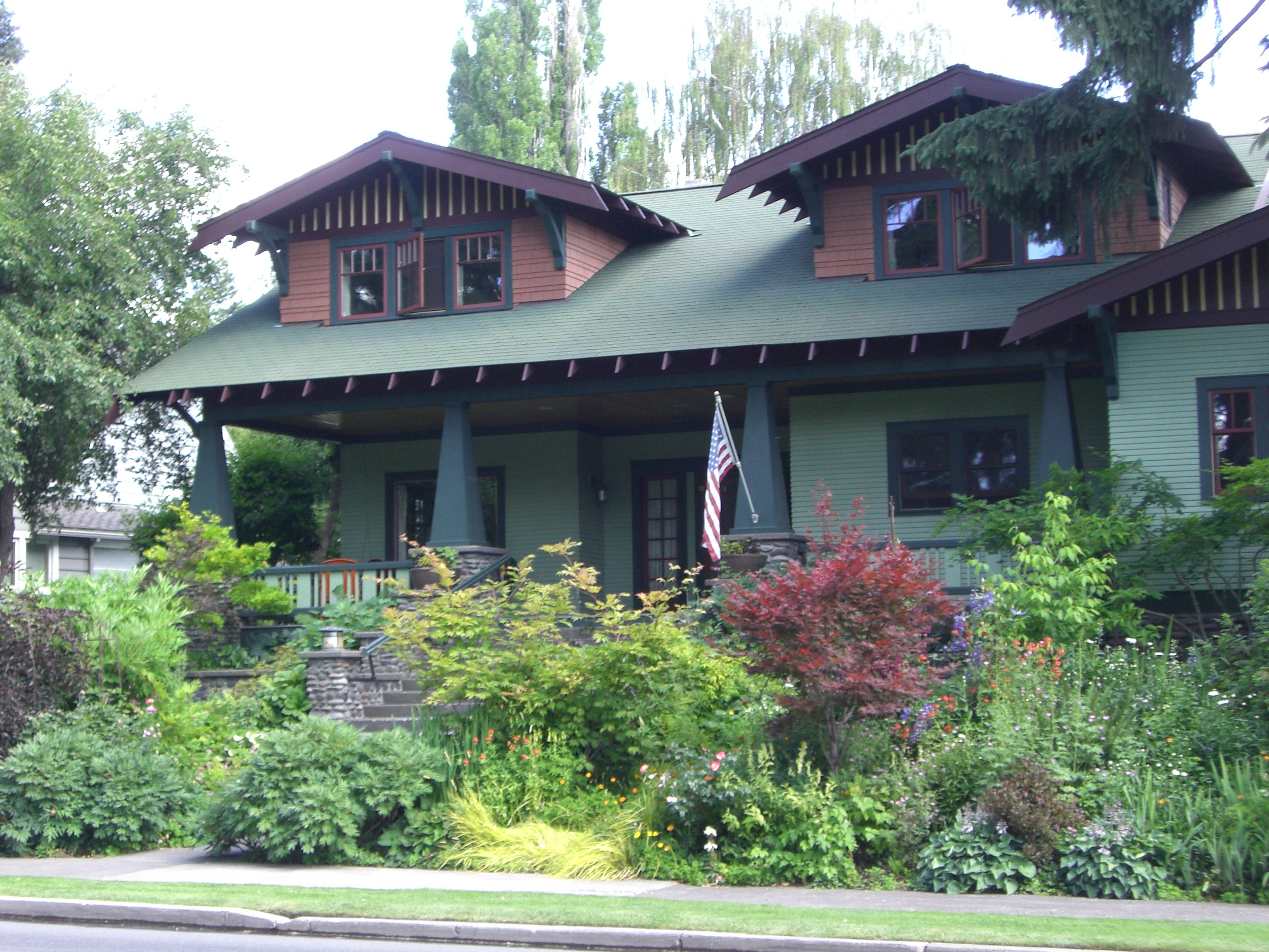 Photo of Drake Park Neighborhood Historic District