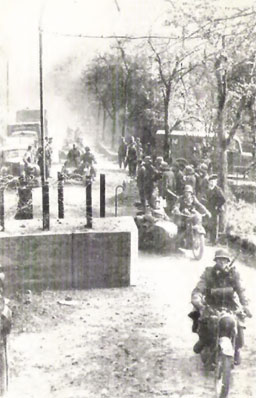 Німецькі війська переходять у Люксембург через лінію Шустера