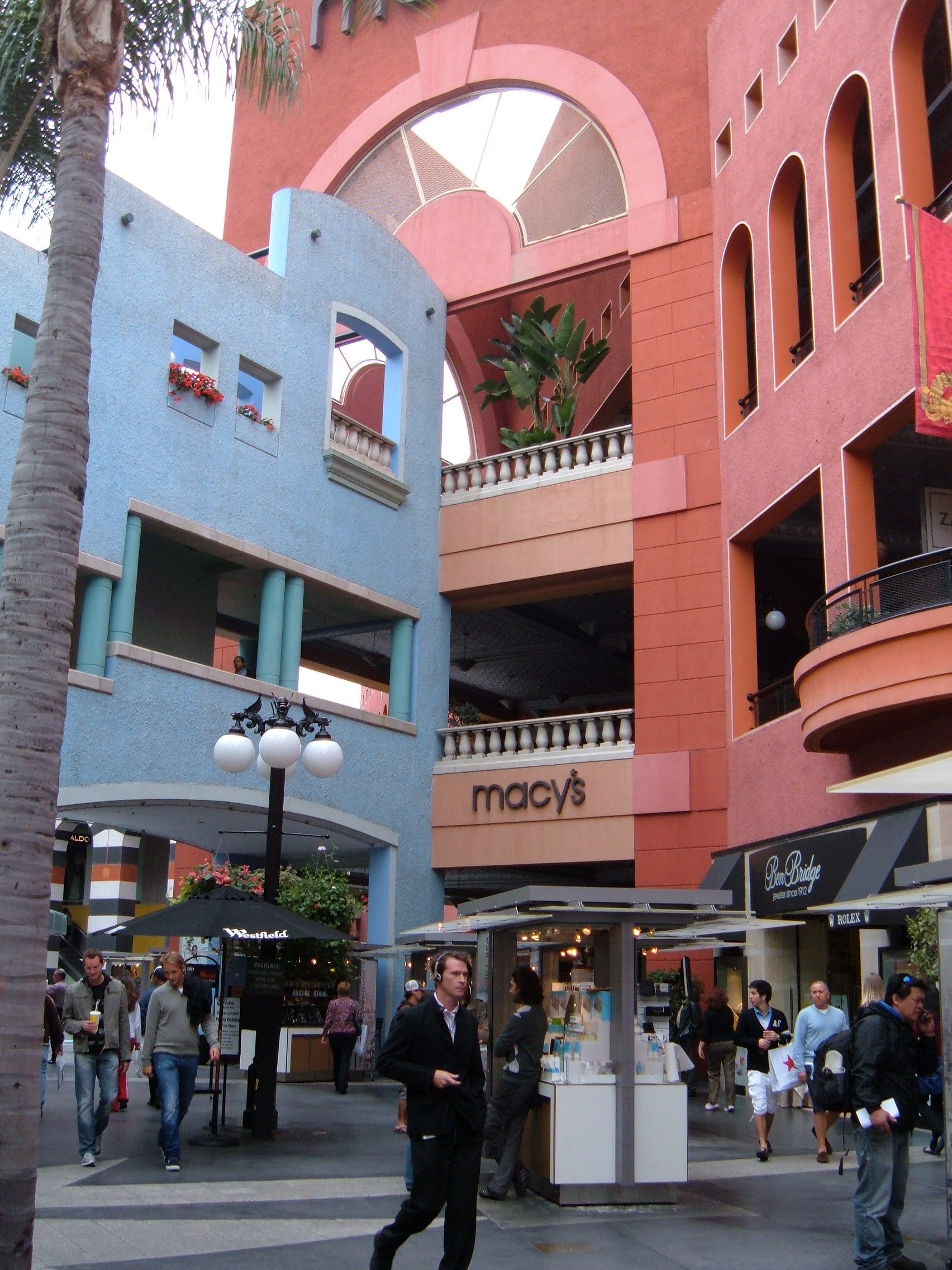 Horton Plaza (shopping mall) - Wikipedia