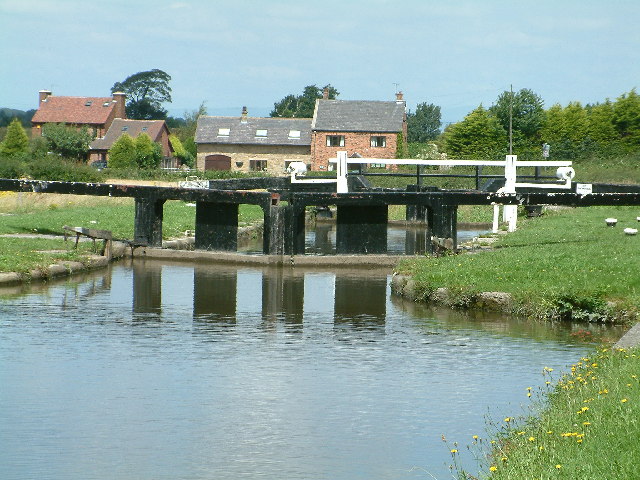 File:Leeds and Liverpool Canal, Rufford Branch - geograph.org.uk - 108358.jpg