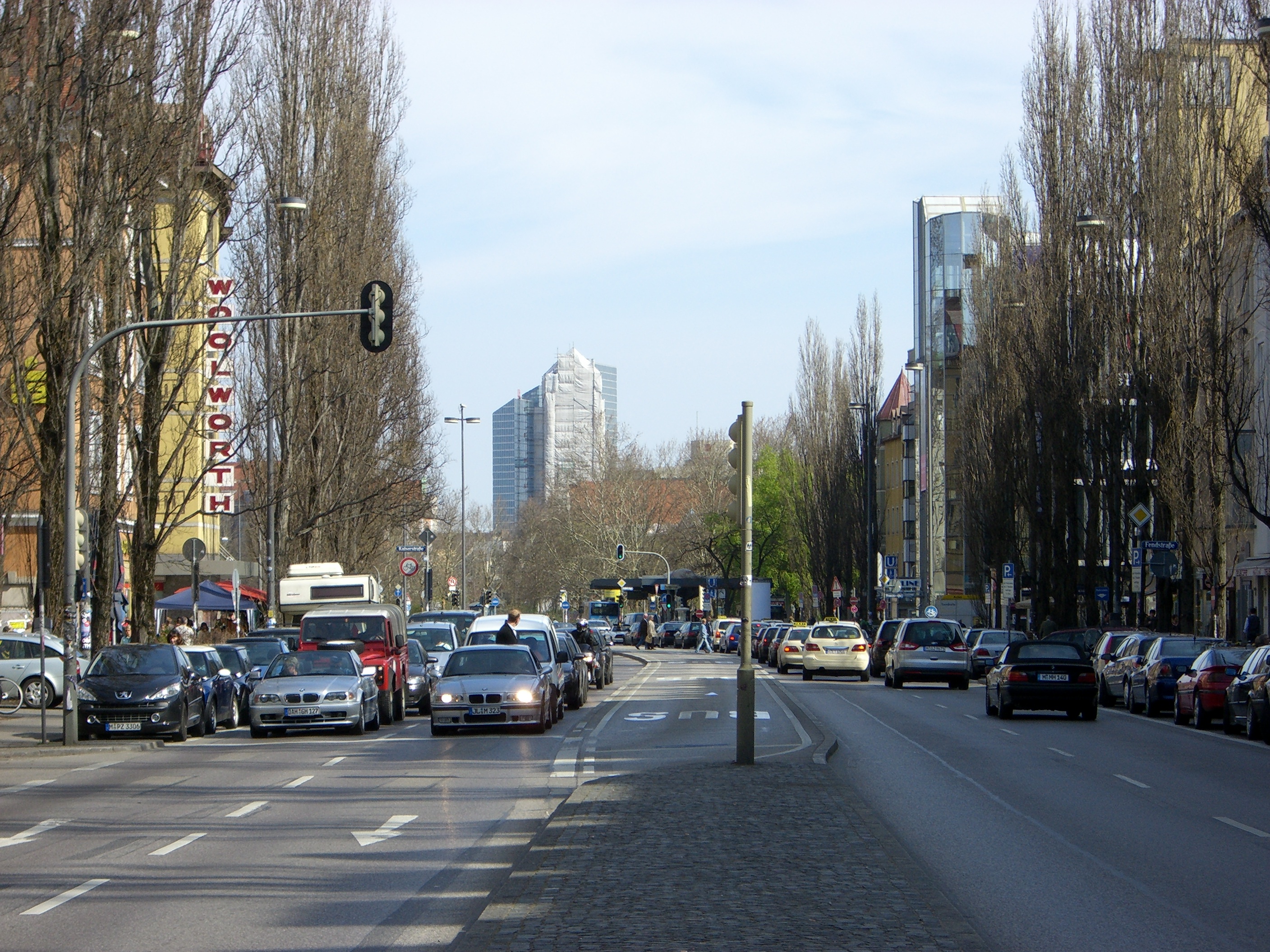 München: Leopoldstraße (Blick Richtung Norden)