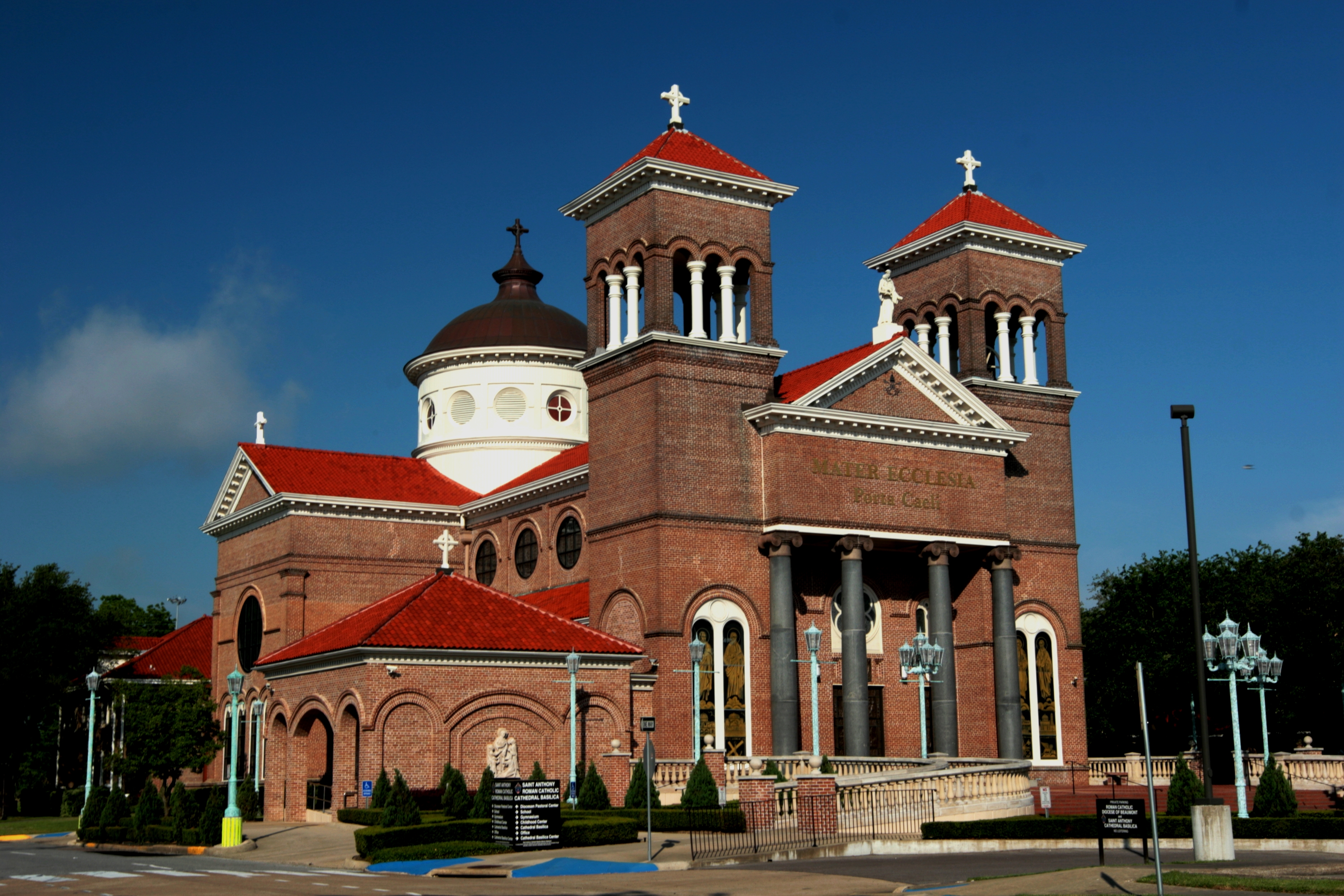 Saint Anthony Cathedral Basilica Wikipedia