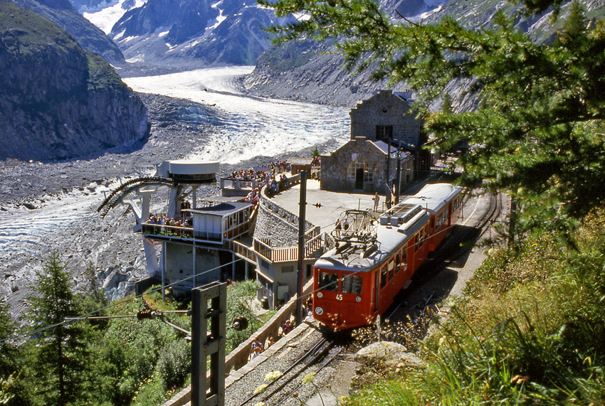 File Montenvers Mer De Glace Jpg Wikimedia Commons