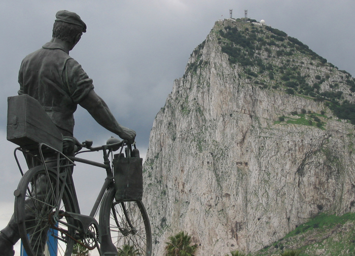 File:Monument of the Spanish Frontier Workers of Gibraltar.jpg