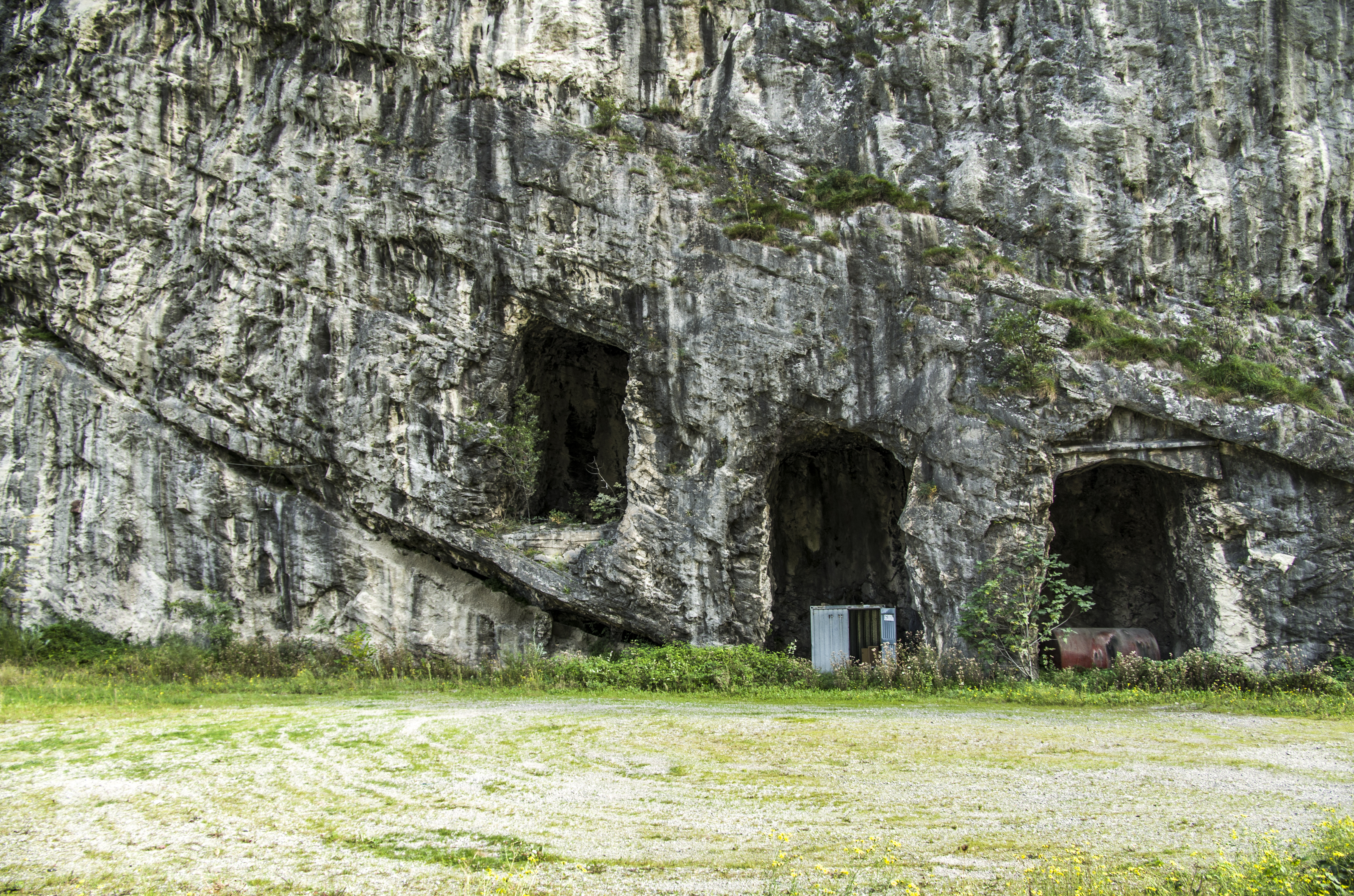 File Mountain Garage Panoramio Jpg Wikimedia Commons