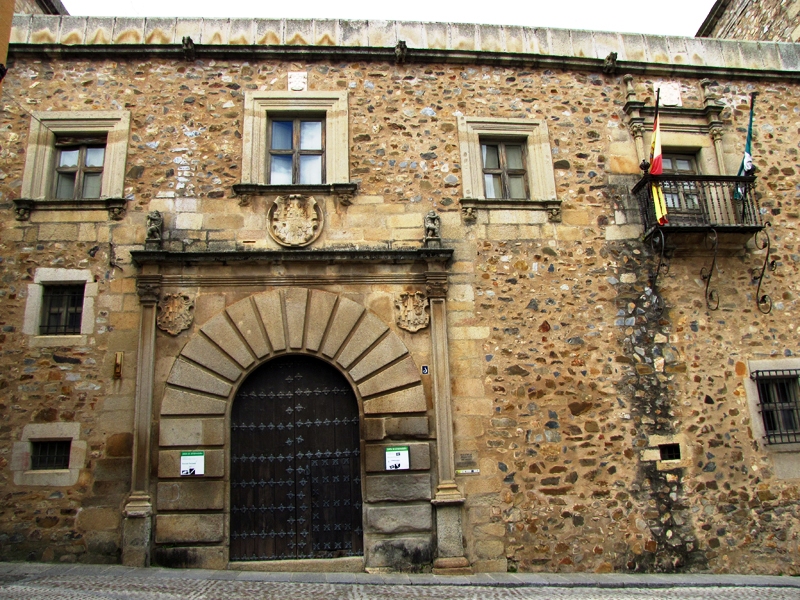 La cadena Hilton operará el Palacio de Godoy de Cáceres