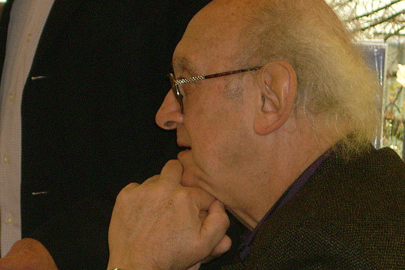 File:Petros Markaris 800px jn.jpg