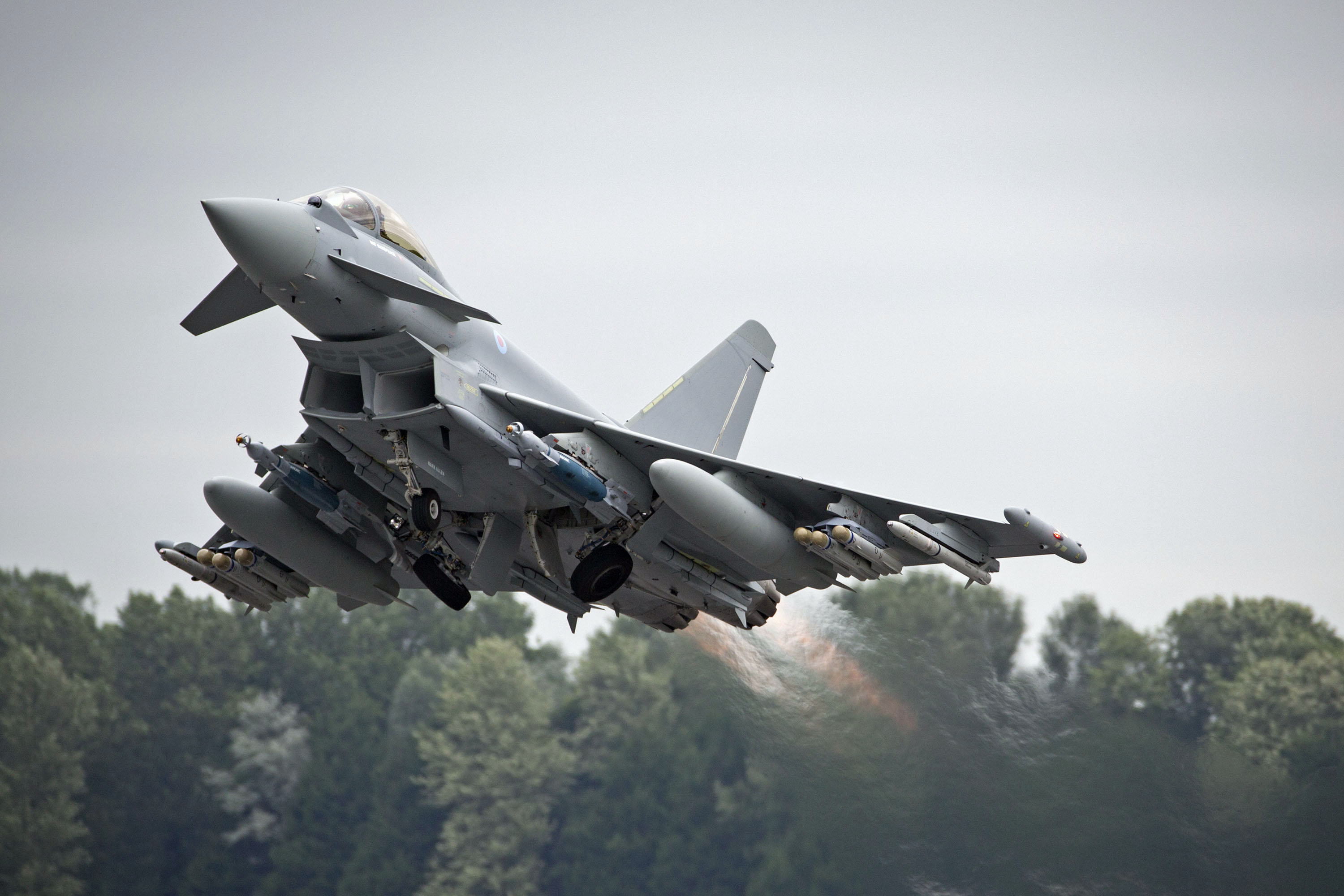 File:Royal Air Force Eurofighter Typhoon FGR4 MOD 45160575.jpg - Wikimedia Commons