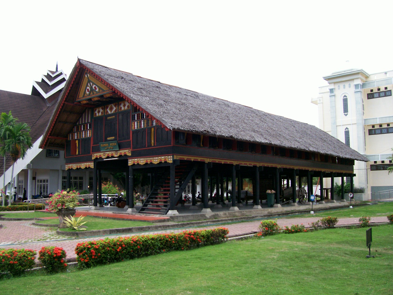 Latar Belakang Rumah Adat Aceh - Axis Ki Piye