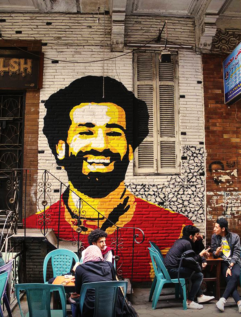 Pintura de rua do rei egípcio Salah aparece em Liverpool