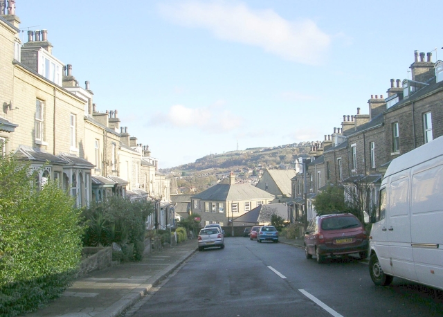 File:Selborne Terrace - Bradford Road, Shipley - geograph.org.uk - 1043424.jpg