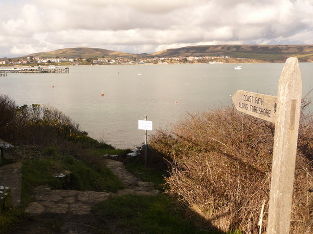 File:Swanage, steps towards town - geograph.org.uk - 1717232.jpg