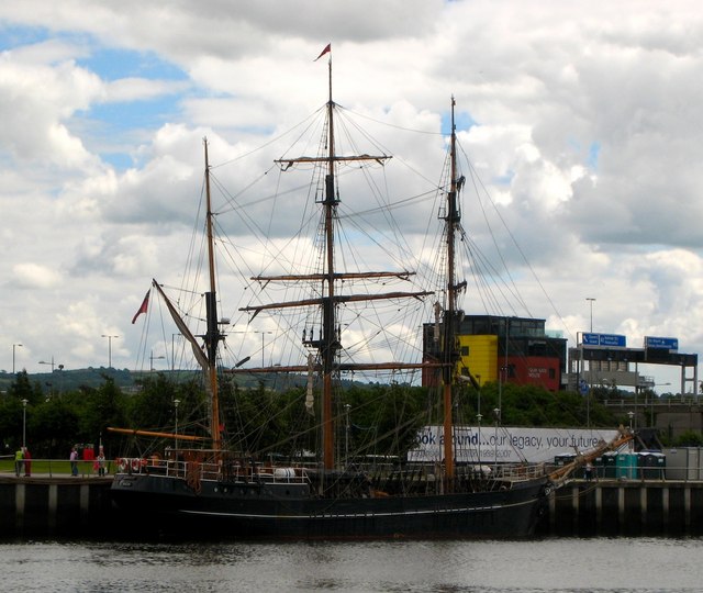 File:Tall Ship 'Kaskelot' in Belfast - geograph.org.uk - 590860.jpg