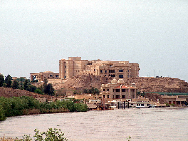 File:Tikrit Palace.jpg