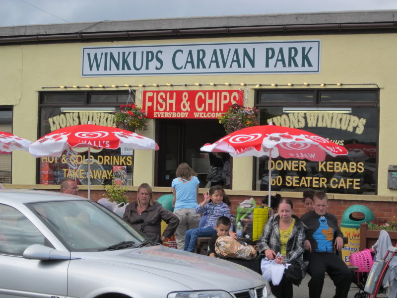 File:Winkups Caravan Park, Towyn, Wales.jpg