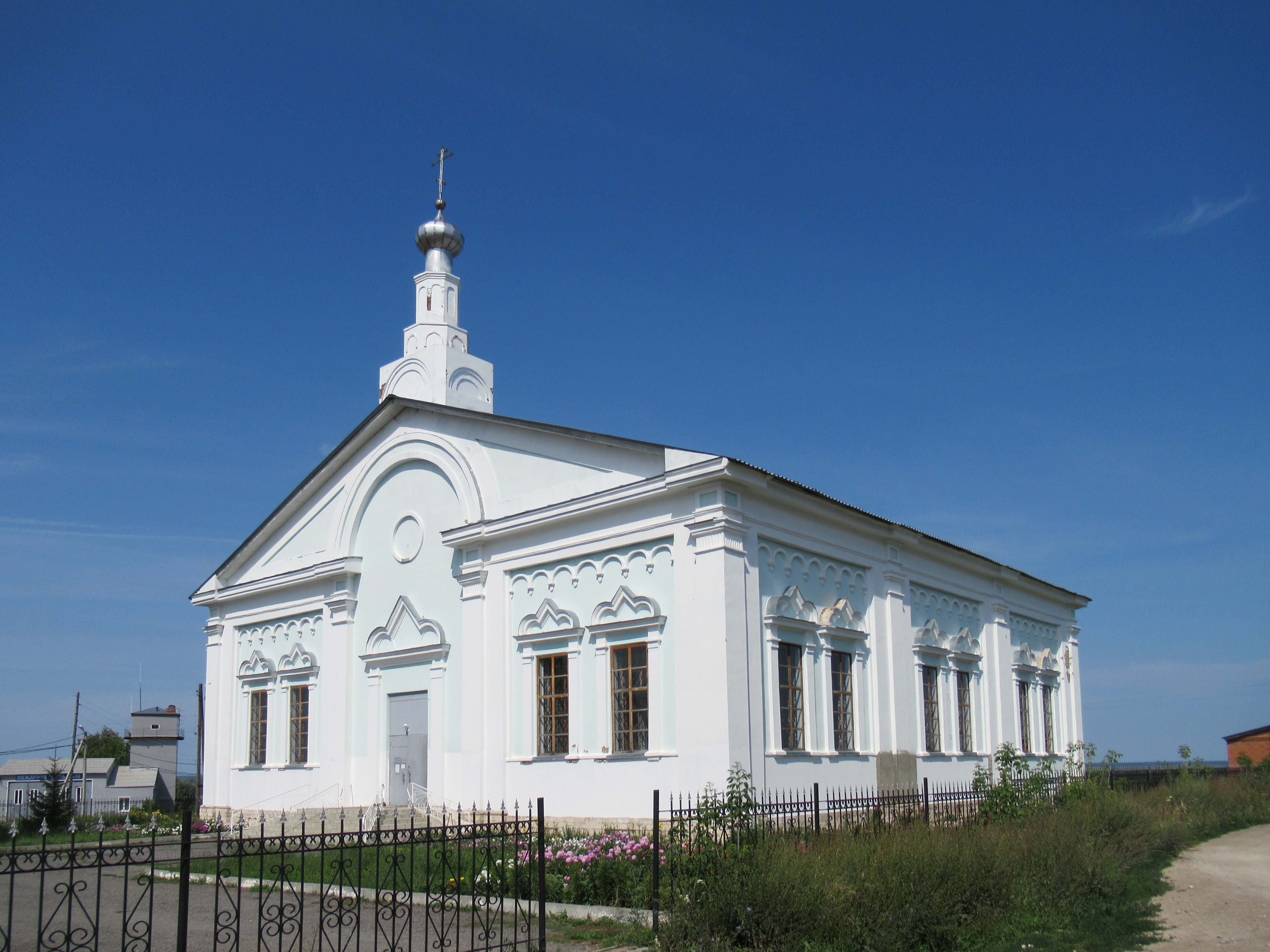 Порецкое чувашия. Чувашия село Порецкое Троицкий собор. Троицкий собор села Порецкого. Порецкое колокольня. Порецкое достопримечательности.