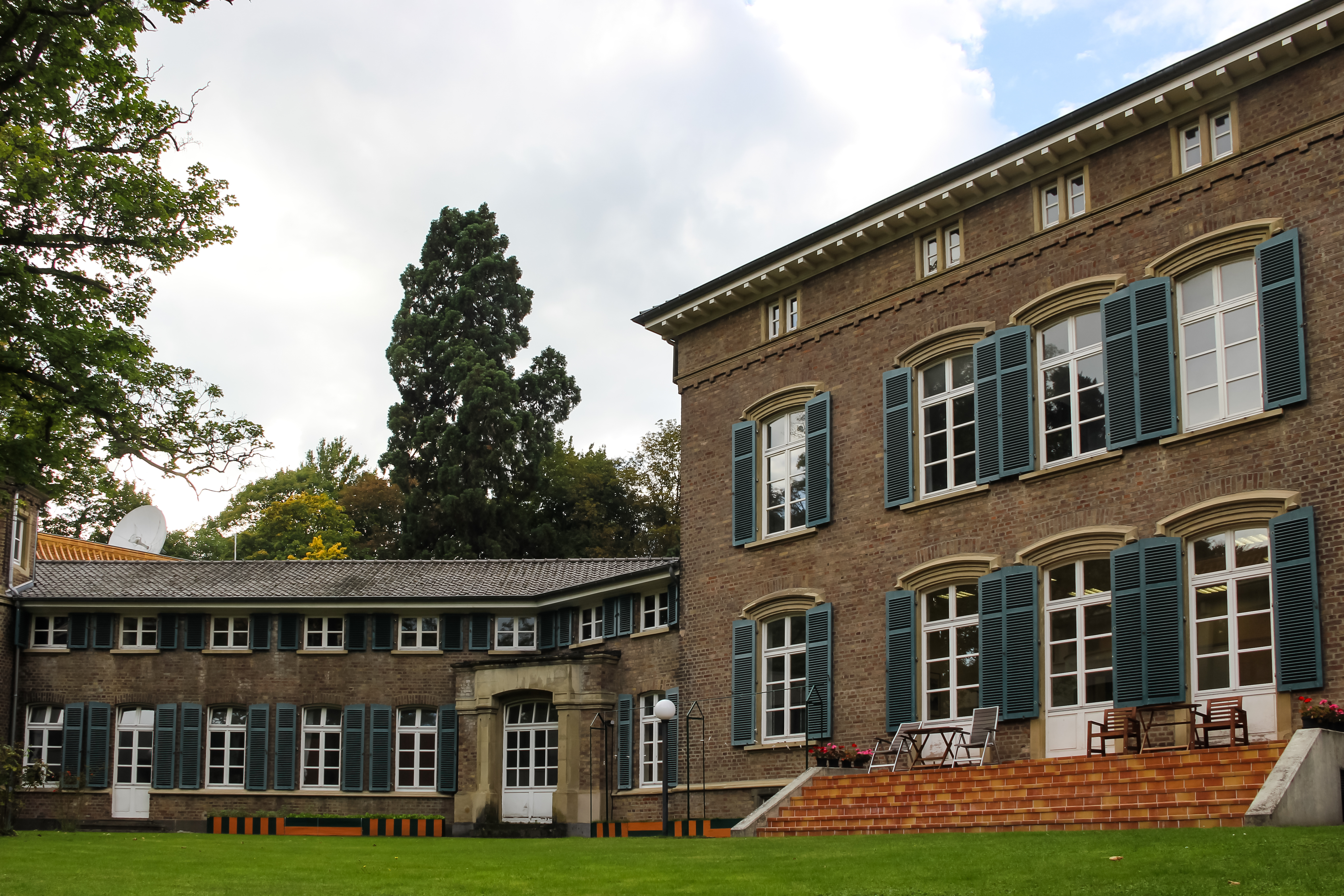 Außenstelle Bonn der Botschaft der Volksrepublik China, Kurfürstenallee 12, Bad Godesberg, Stadt Bon...