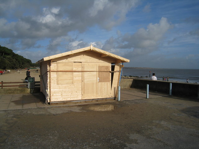 File:A new hut in the making - geograph.org.uk - 1766552.jpg