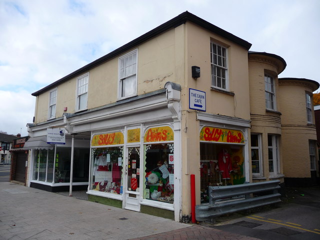 File:Andover - Sally Anns - geograph.org.uk - 1778764.jpg