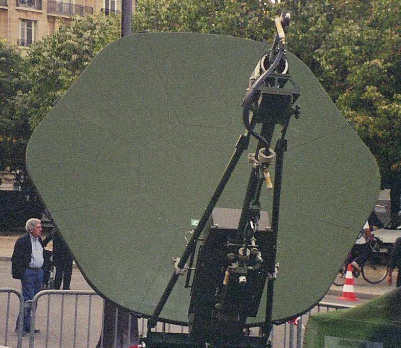 File:Antenne frontalière1.jpg - Wikimedia Commons