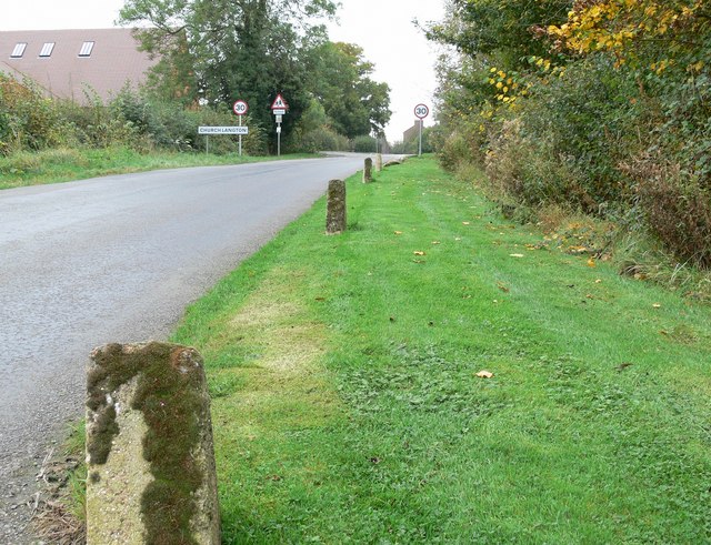 File:Approaching Church Langton - geograph.org.uk - 587204.jpg