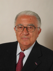 <span class="mw-page-title-main">Armando Cossutta</span> Italian politician (1926–2015)