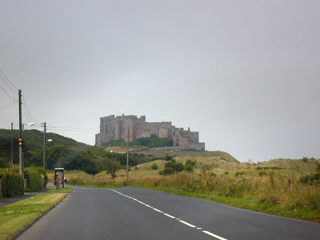 File:B1340 approaching Bamburgh - geograph.org.uk - 971233.jpg